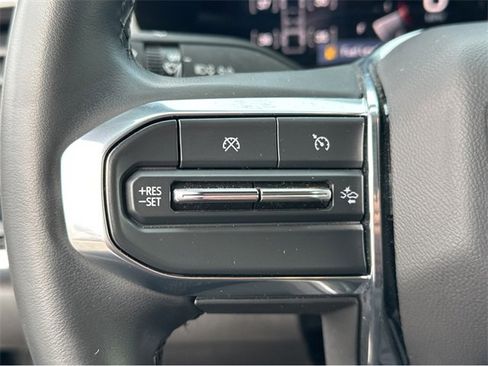 Certified 2024 GMC Canyon Elevation w/ Convenience Package image 30