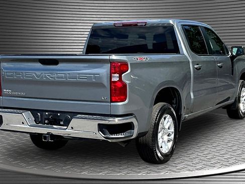 Used 2024 Chevrolet Silverado 1500 LT AWD/4WD image 6