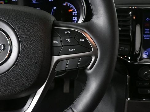 Used 2019 Jeep Grand Cherokee Altitude image 11