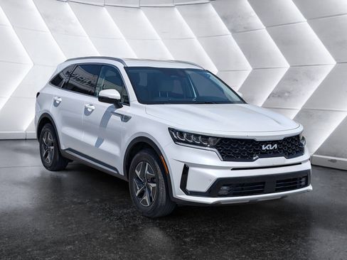 Used 2023 Kia Sorento EX image 2