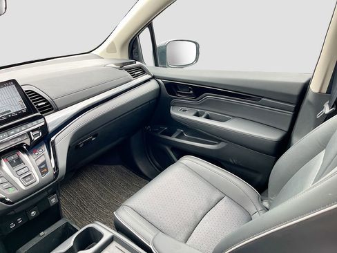 Used 2025 Honda Odyssey Elite image 25