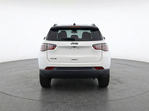 Used 2025 Jeep Compass Trailhawk w/ Trailer Tow Group AWD/4WD image 7