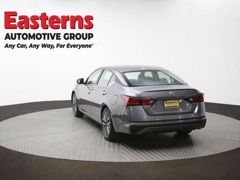 Used 2025 Nissan Altima 2.5 SV image 36