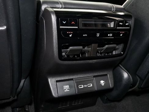 Used 2023 Acura MDX SH-AWD w/ Advance Package image 29