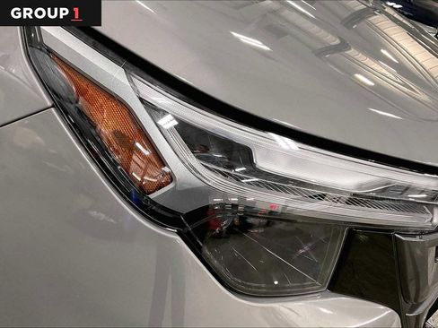 Used 2025 Subaru Forester Limited image 27