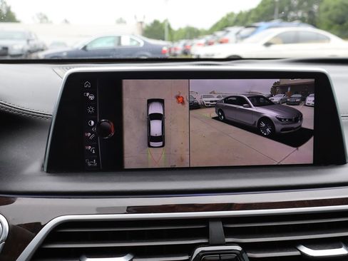 Used 2016 BMW 750i xDrive AWD/4WD image 34