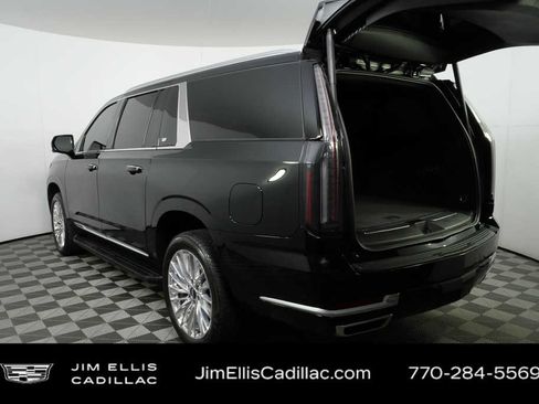 Used 2025 Cadillac Escalade ESV Premium Luxury w/ LPO, Floor Liner Package image 36