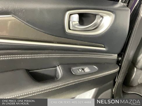 Used 2020 INFINITI QX60 Luxe w/ Essential Package FWD image 23