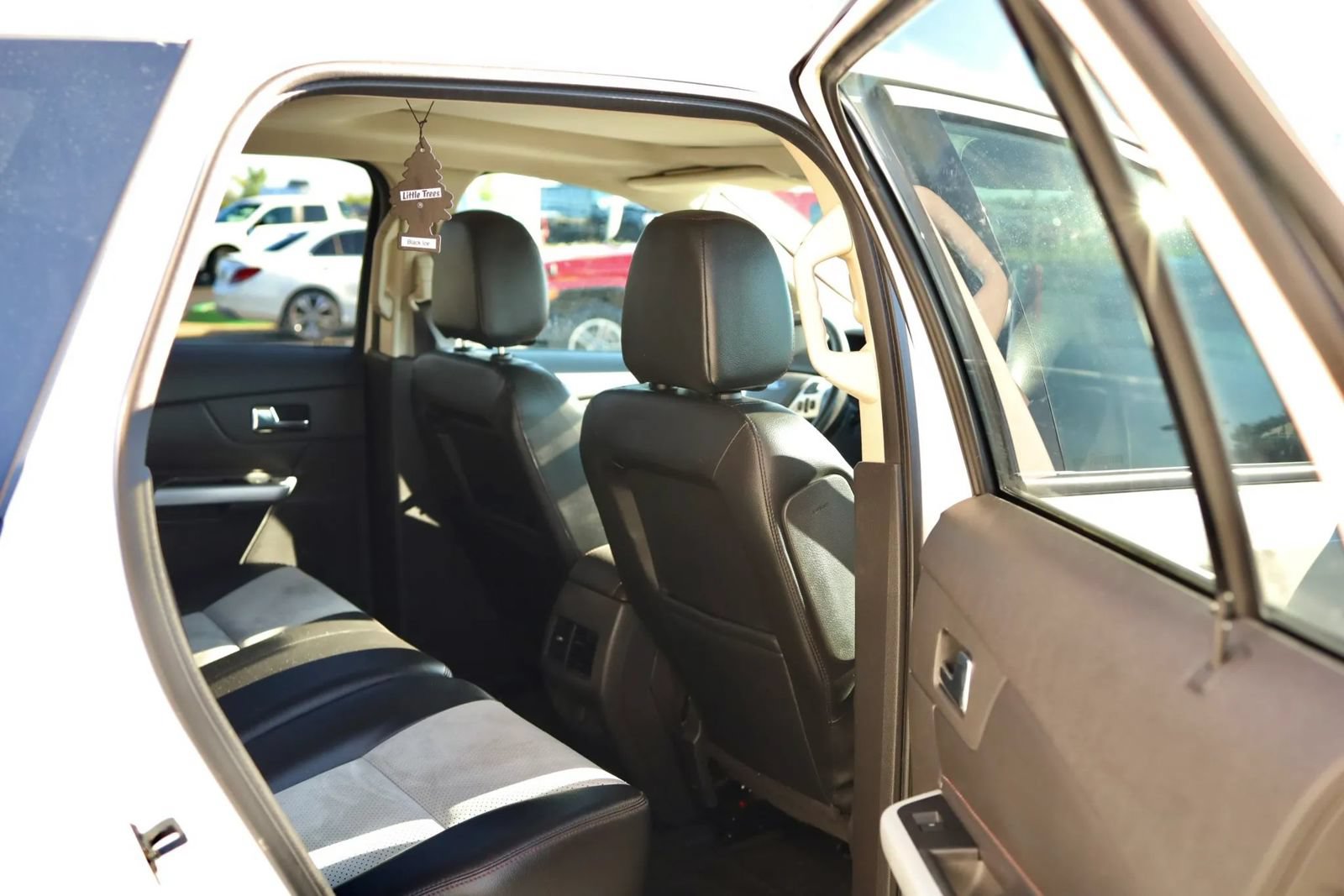 Used 2014 Ford Edge SEL w/ Equipment Group 205A AWD/4WD image 39