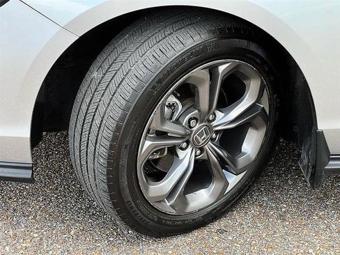 Used 2024 Honda Accord EX image 43