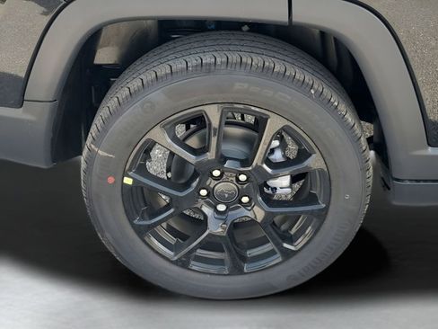 New 2026 Jeep Compass Latitude AWD/4WD image 19