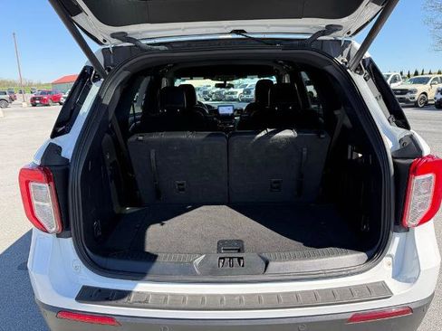 Certified 2020 Ford Explorer XLT w/ Equipment Group 202A image 21