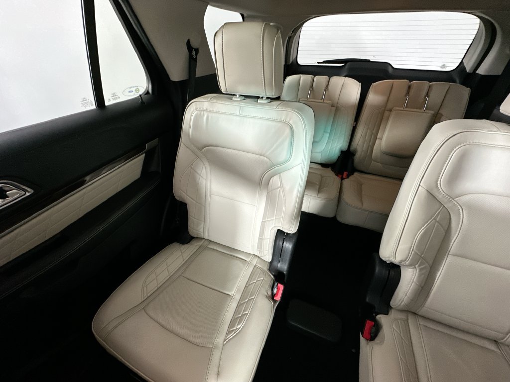 Used 2016 Ford Explorer Platinum AWD/4WD image 12