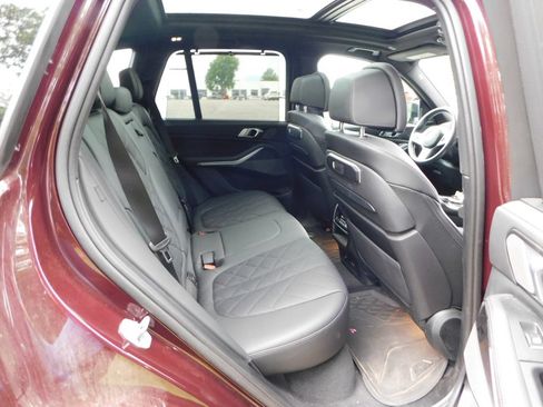 Used 2025 BMW X5 xDrive40i w/ Executive Package AWD/4WD image 6