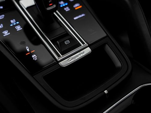 Used 2019 Porsche Cayenne E-Hybrid AWD/4WD image 53