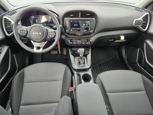 New 2025 Kia Soul LX image 18