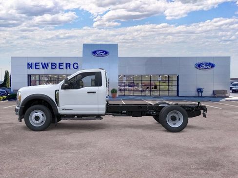 New 2025 Ford F450 XL w/ XL Chrome Package AWD/4WD image 5