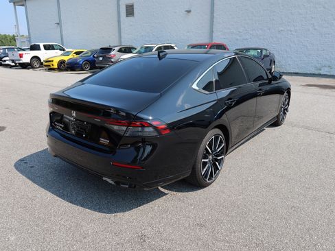 Certified 2025 Honda Accord Touring image 4