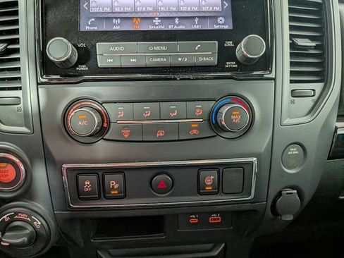 Used 2023 Nissan Titan SV AWD/4WD image 17