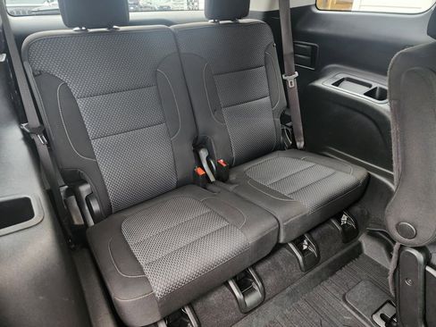 Used 2021 GMC Acadia SLE w/ Driver Convenience Package image 19