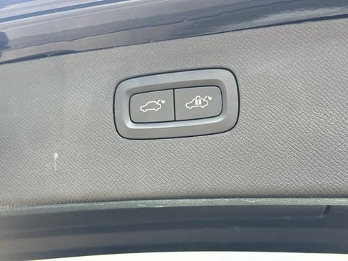 Certified 2025 Volvo XC90 B6 Plus w/ Protection Package AWD/4WD image 35
