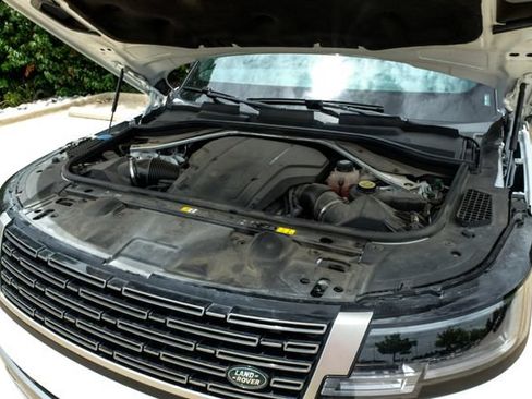 Used 2024 Land Rover Range Rover SE AWD/4WD image 59