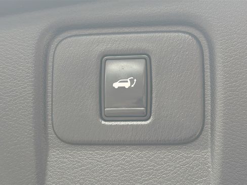 Used 2017 Nissan Murano Platinum w/ Platinum Technology Package AWD/4WD image 31