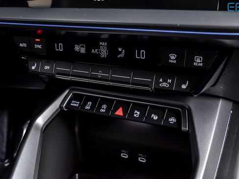 Used 2025 Audi A3 2.0T Premium image 27