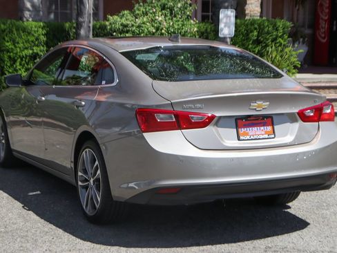 Used 2023 Chevrolet Malibu LT w/ Driver Confidence Package FWD image 6