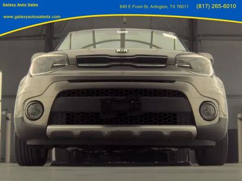 Used 2018 Kia Soul + FWD image 3