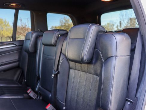 Used 2017 Mercedes-Benz GLS 450 4MATIC image 17