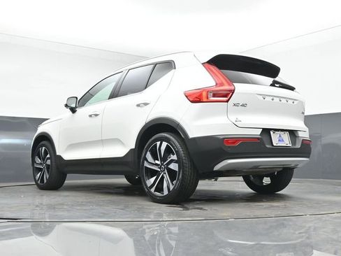 Used 2024 Volvo XC40 B5 Plus w/ Protection Package Premier AWD/4WD image 37