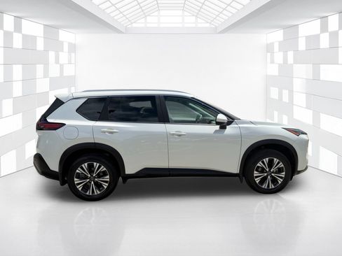 Certified 2023 Nissan Rogue SV w/ SV Premium B Package FWD image 8