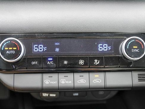 New 2025 Hyundai Elantra Blue image 17