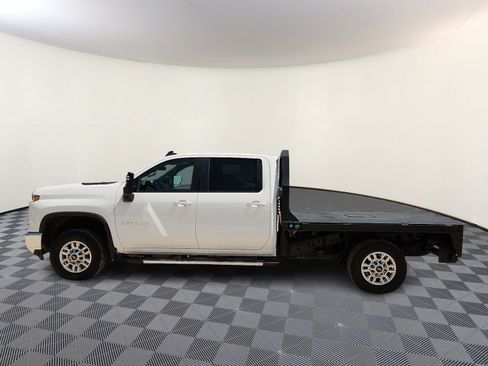 Used 2024 Chevrolet Silverado 2500 LT w/ Convenience Package AWD/4WD image 2