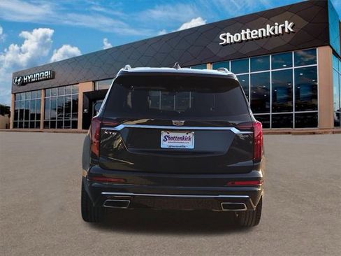 Used 2020 Cadillac XT6 Premium Luxury image 7