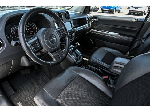 Used 2014 Jeep Compass Latitude AWD/4WD image 13