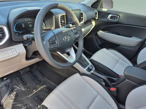 New 2026 Hyundai Venue SEL FWD image 17