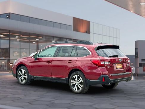 Used 2019 Subaru Outback 3.6R Limited w/ Popular Package #2 AWD/4WD image 7