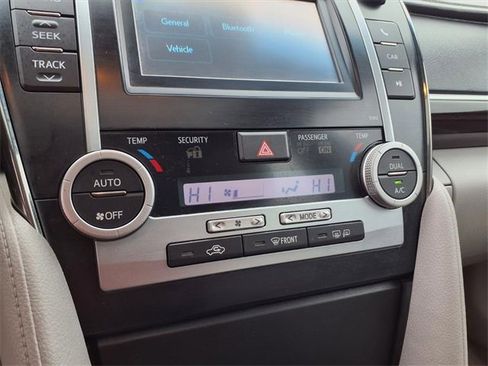 Used 2012 Toyota Camry XLE image 57