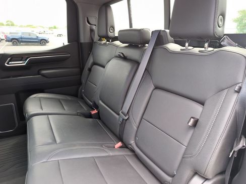 Used 2022 GMC Sierra 1500 SLT w/ SLT Premium Plus Package AWD/4WD image 12