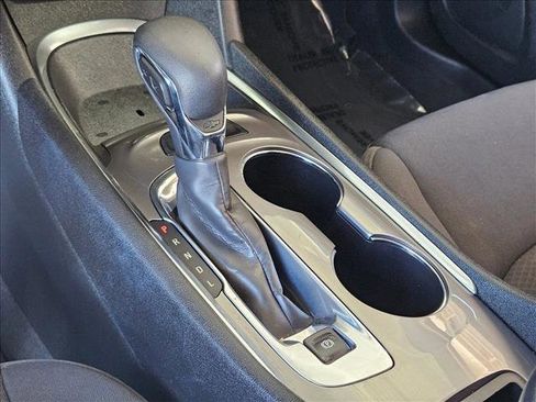 Used 2022 Chevrolet Malibu LT image 11