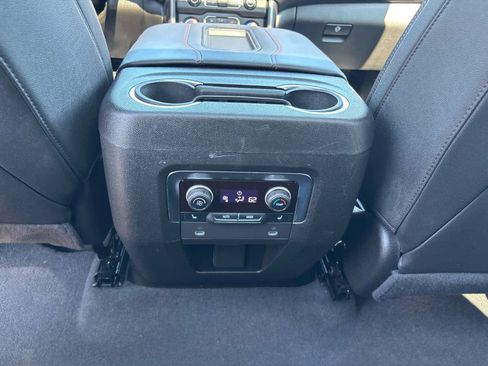 Used 2022 Chevrolet Suburban RST w/ Luxury Package AWD/4WD image 12