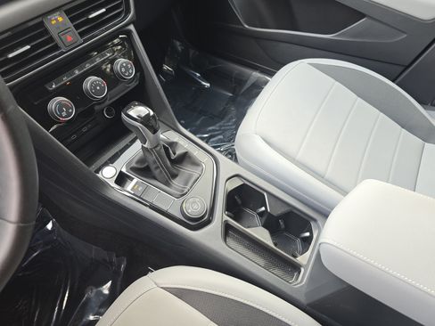 Certified 2023 Volkswagen Taos SE AWD/4WD image 25