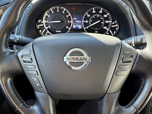 Used 2020 Nissan Armada SL image 20