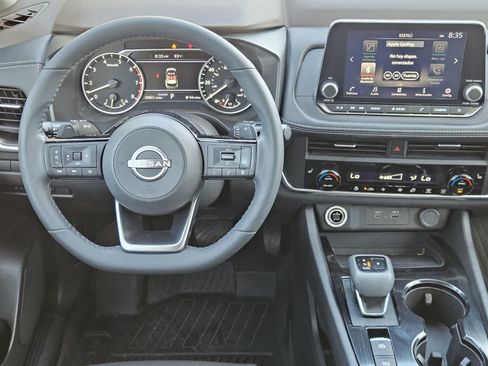 Used 2023 Nissan Rogue SV w/ SV Premium B Package FWD image 25