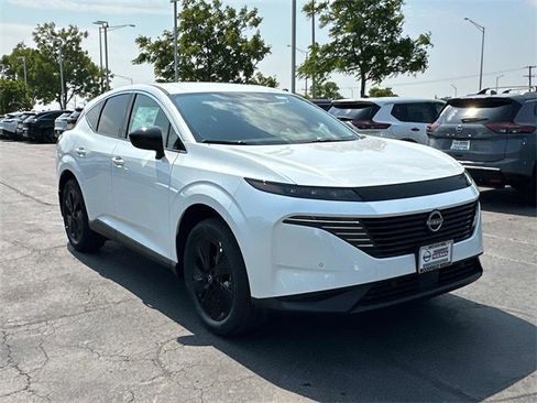 New 2025 Nissan Murano SV image 3