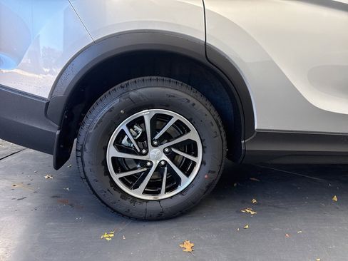 New 2026 Mitsubishi Eclipse Cross ES image 10