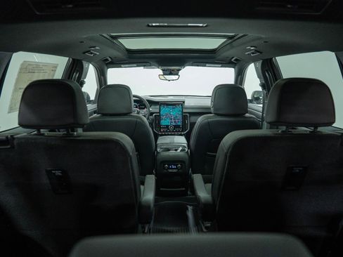 New 2026 GMC Acadia AT4 w/ Luxury Package image 15