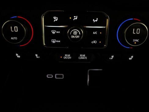 Used 2023 Chevrolet Tahoe Z71 w/ Z71 Off-Road Package image 39